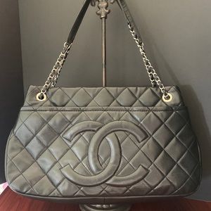 Black Chanel Handbag-Large-100% Authentic